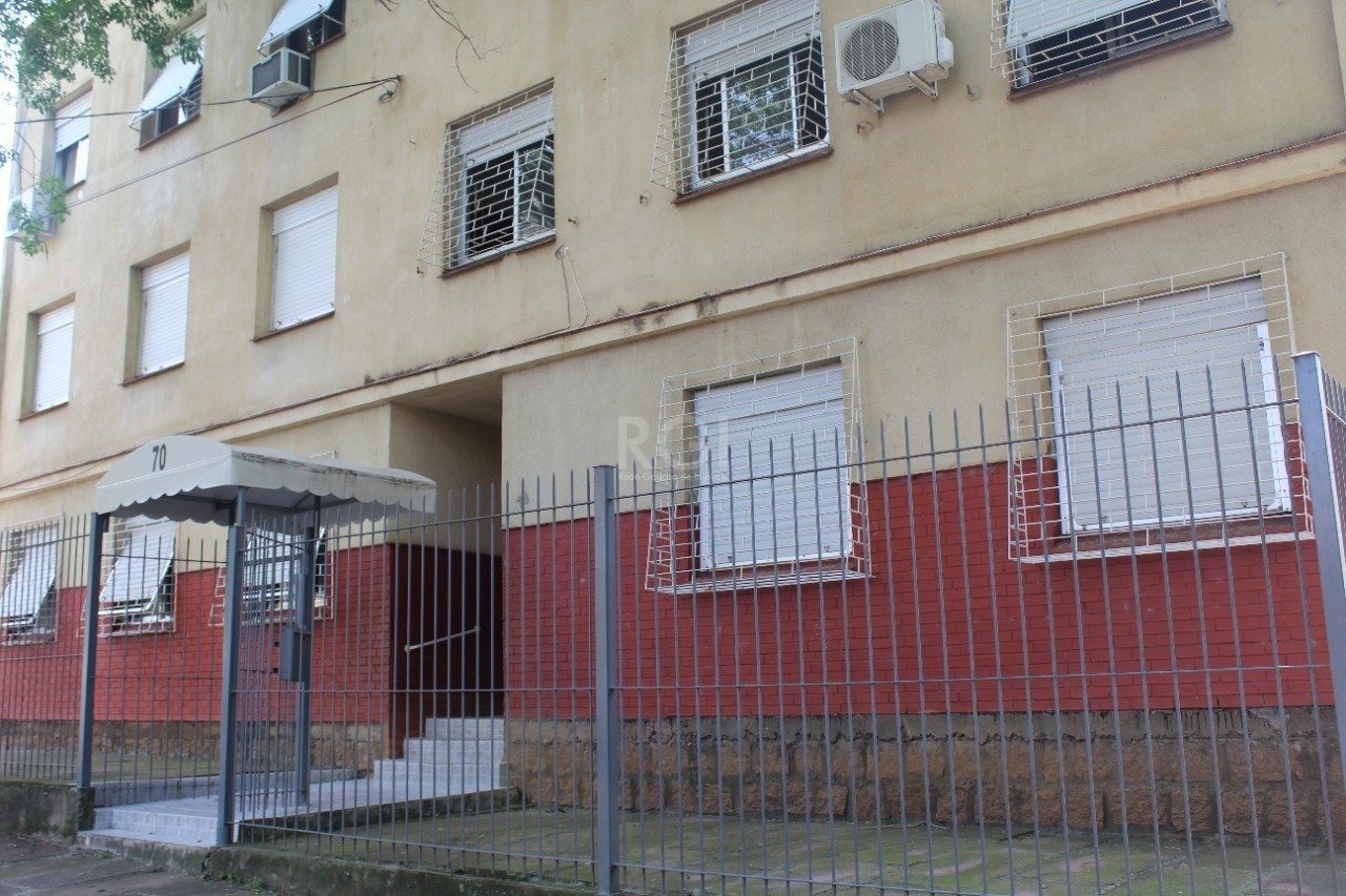 Apartamento com 54m², 2 dormitórios, 1 vaga no bairro Lomba do Pinheiro em Porto Alegre para Comprar