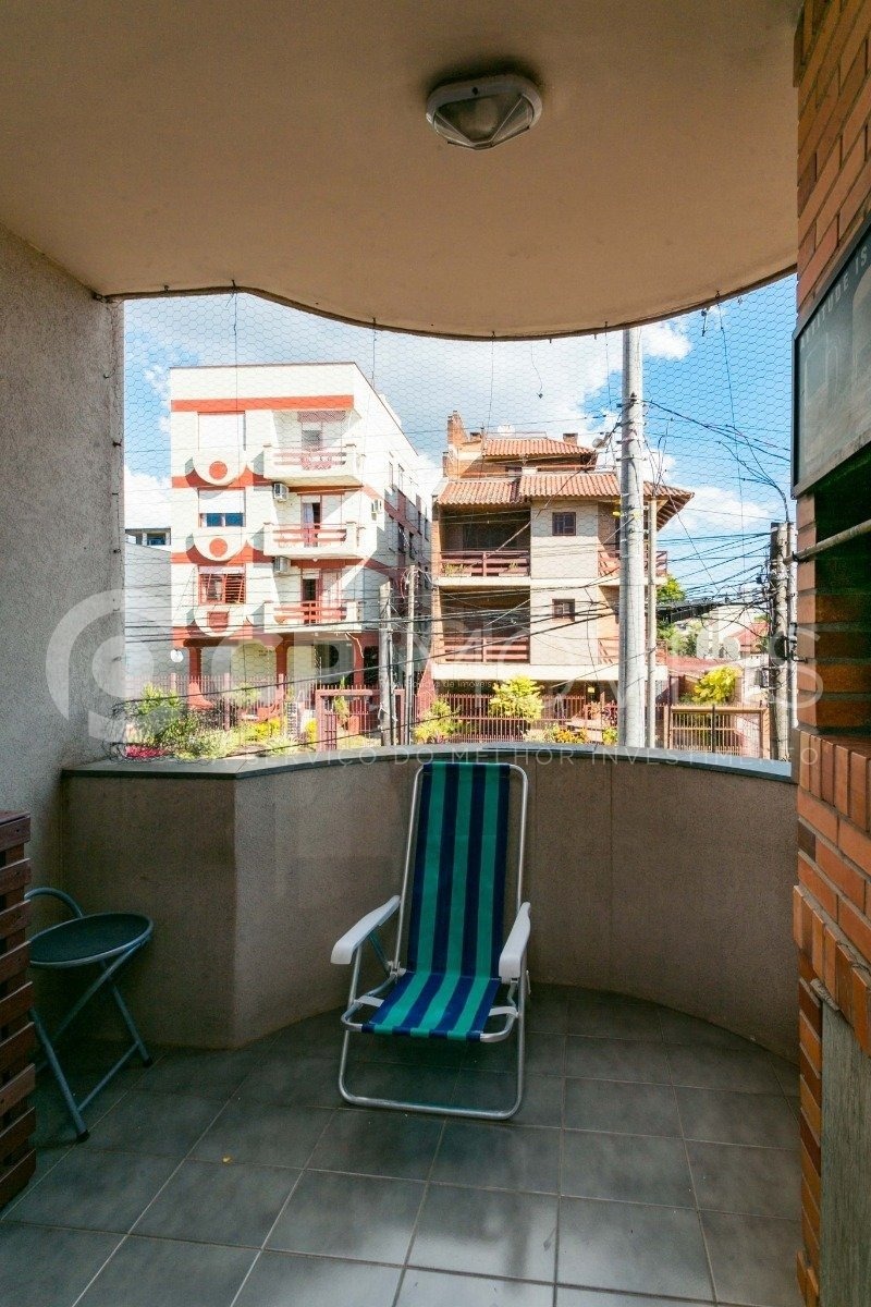 Apartamento com 66m², 2 dormitórios, 1 vaga no bairro Passo da Areia em Porto Alegre para Comprar