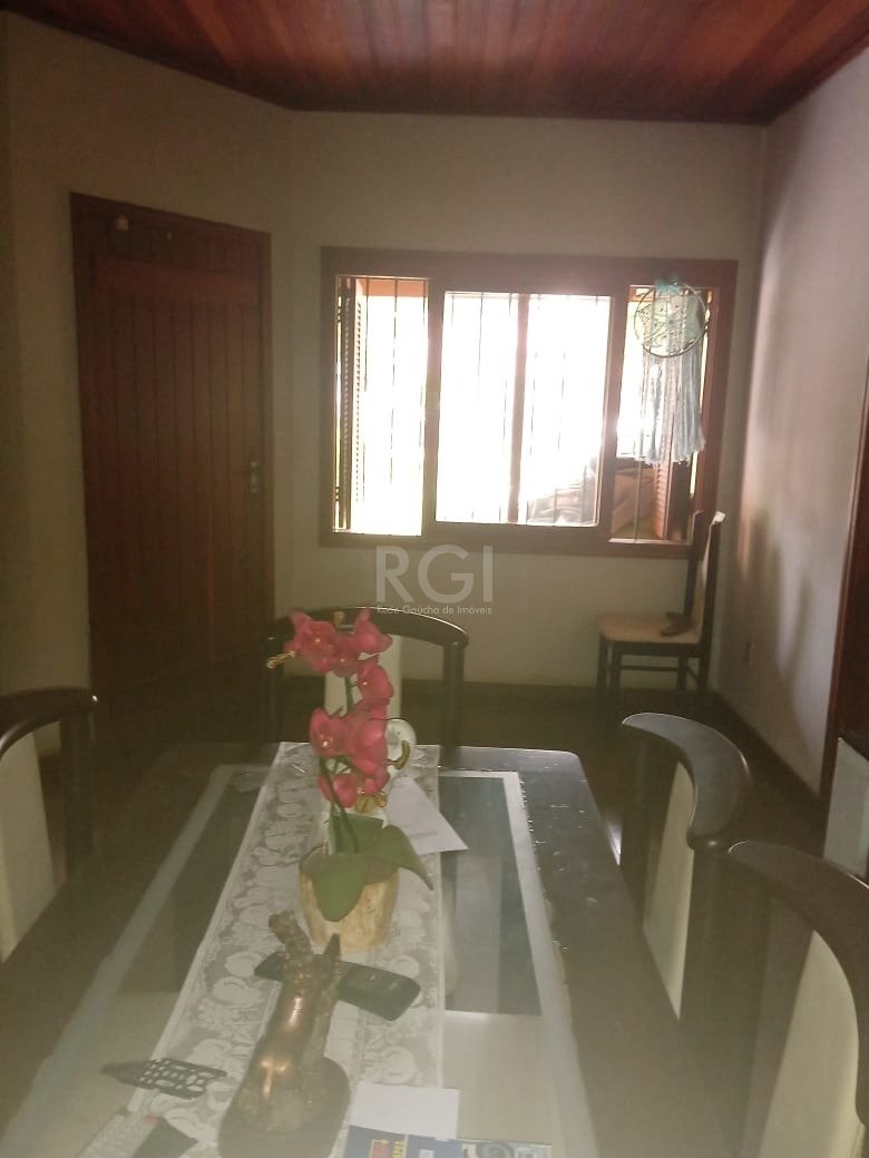 Casa à venda com 3 quartos, 218m² - Foto 6