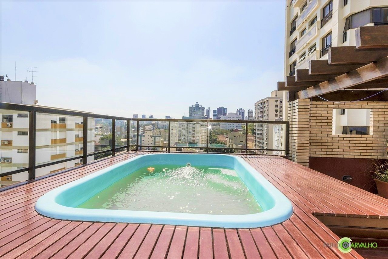 Duplex com 190m², 3 dormitórios, 1 suíte, 1 vaga no bairro Mont Serrat em Porto Alegre para Comprar