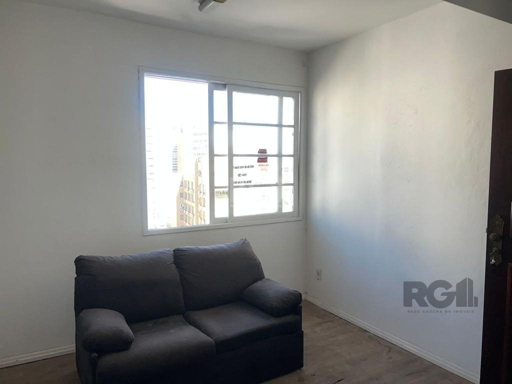 Apartamento JK com 28m², 1 dormitório no bairro Centro Histórico em Porto Alegre para Comprar