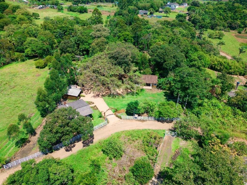 Sítio à venda com 5 quartos, 1201m² - Foto 4