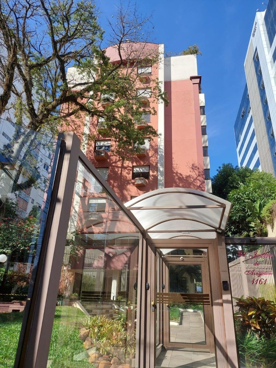 Apartamento à venda com 84m², 3 quartos, 1 suíte, 2 vagas no bairro Mont Serrat em Porto Alegre