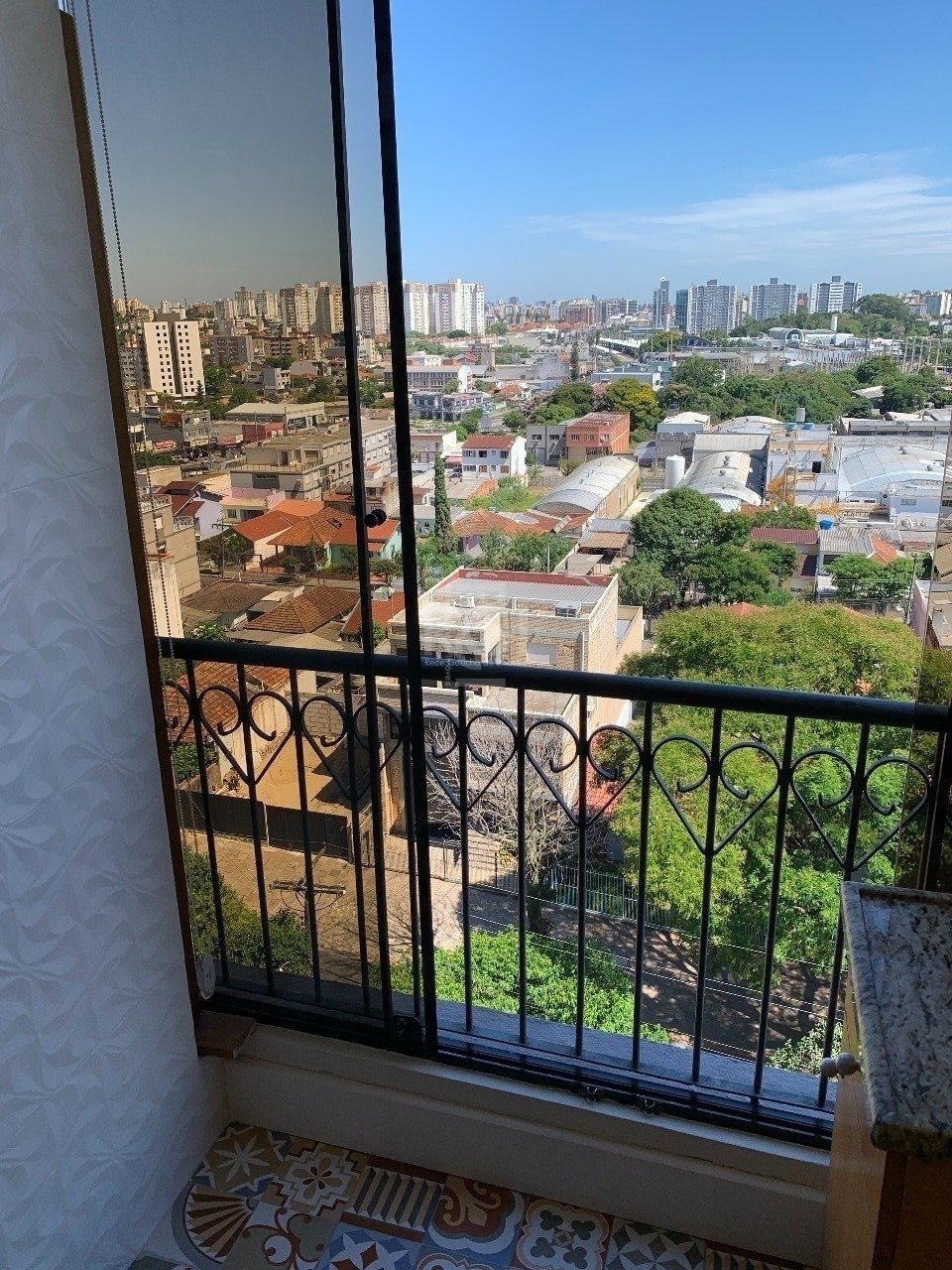 Apartamento com 64m², 3 dormitórios, 1 suíte, 1 vaga no bairro Sarandi em Porto Alegre para Comprar