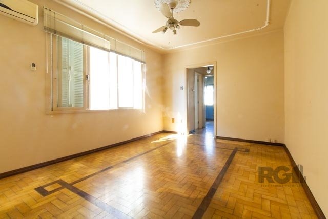 Apartamento à venda com 73m², 2 quartos no bairro Floresta em Porto Alegre