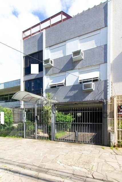 Apartamento com 66m², 2 dormitórios, 1 vaga no bairro Santana em Porto Alegre para Comprar