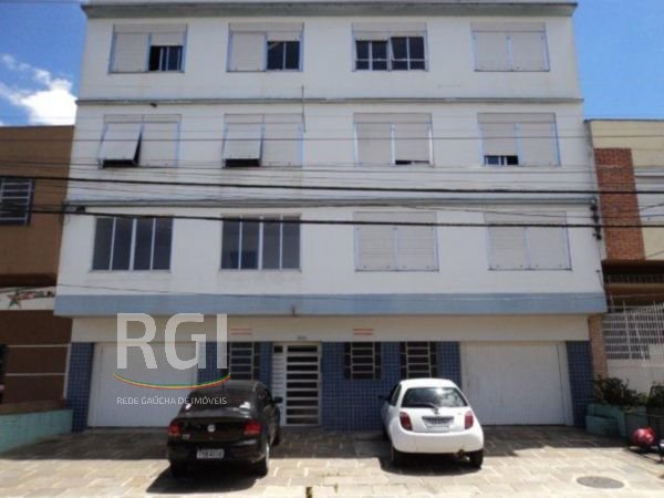 Apartamento com 58m², 2 dormitórios, 1 vaga no bairro Navegantes em Porto Alegre para Comprar
