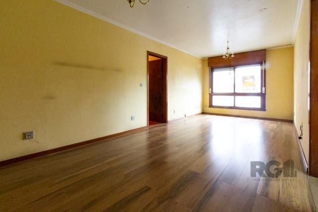 Apartamento com 119m², 3 dormitórios, 1 suíte, 1 vaga no bairro Menino Deus em Porto Alegre para Comprar