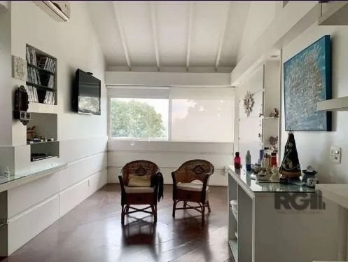Casa 4 dormitórios