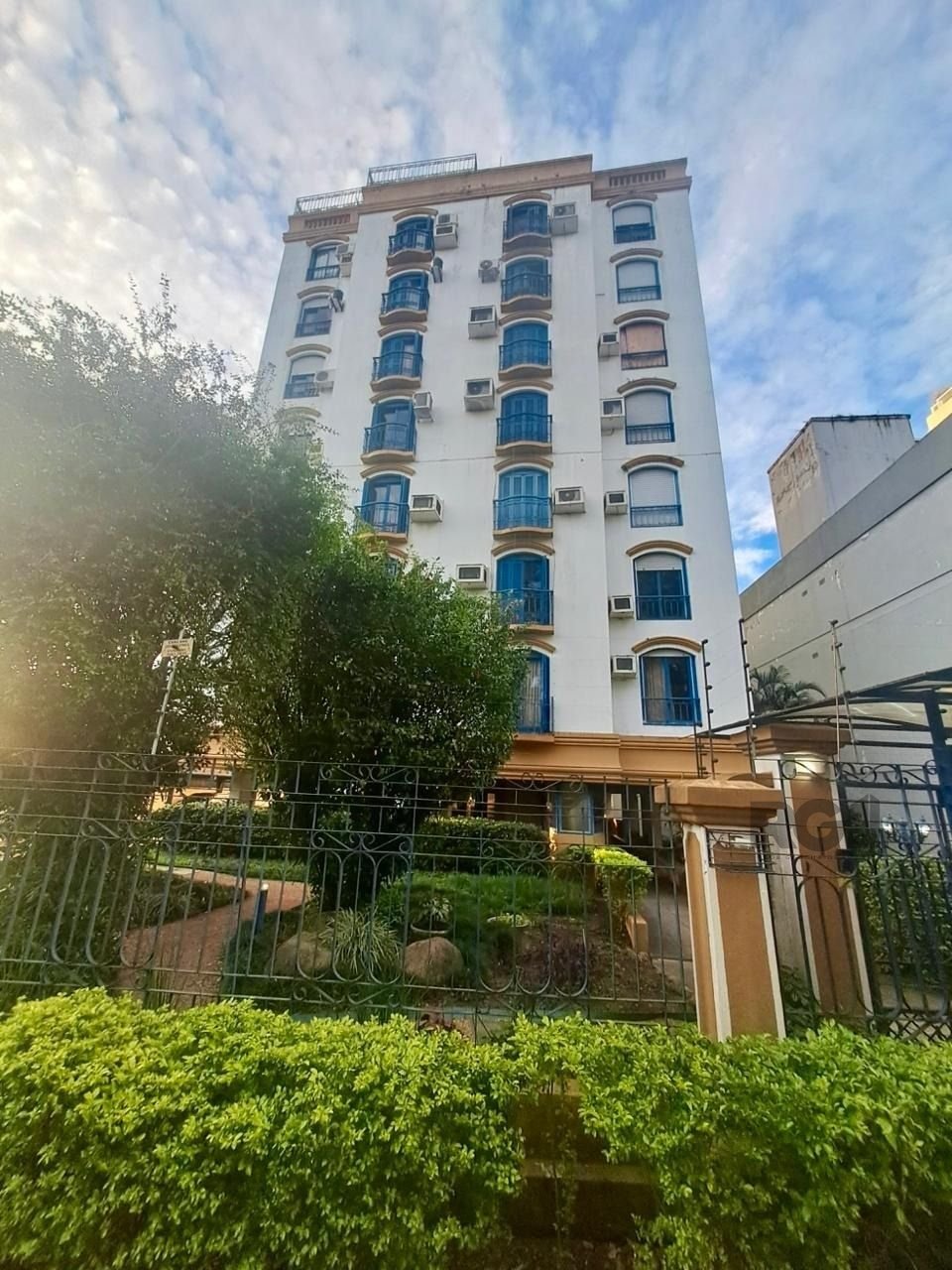 Apartamento à venda com 78m², 2 quartos, 1 vaga no bairro Mont Serrat em Porto Alegre