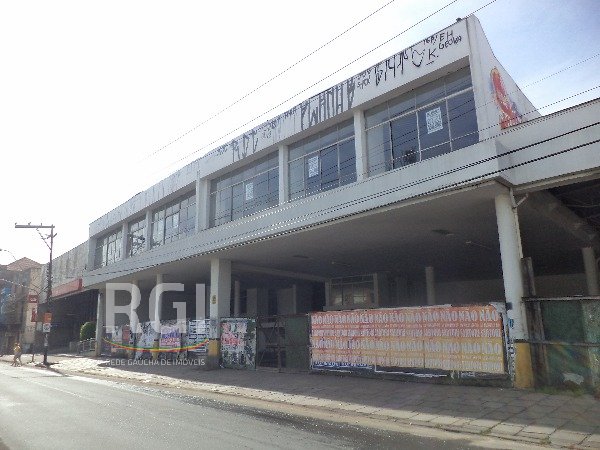 Predio para Venda - 2700m², 0 dormitórios, São João