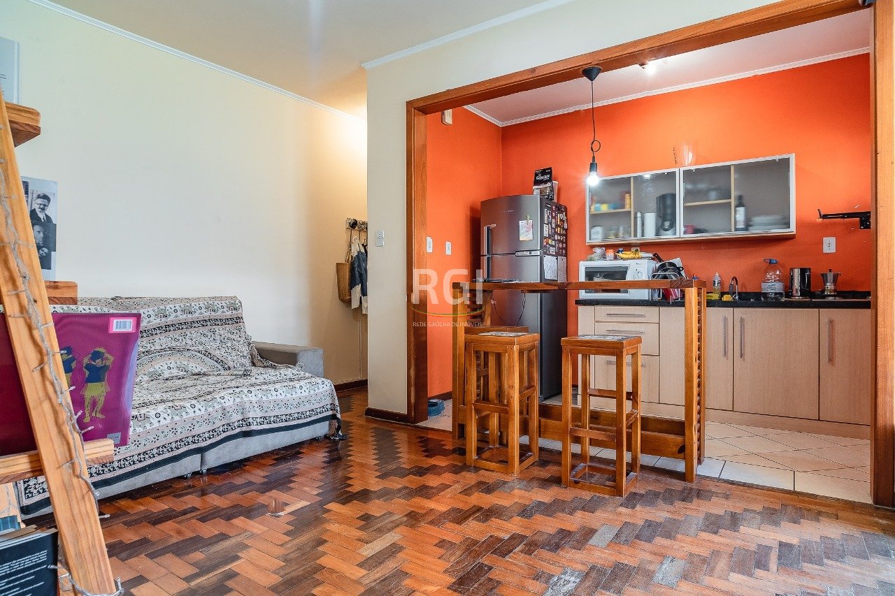 Apartamento com 65m², 2 dormitórios no bairro Cidade Baixa em Porto Alegre para Comprar