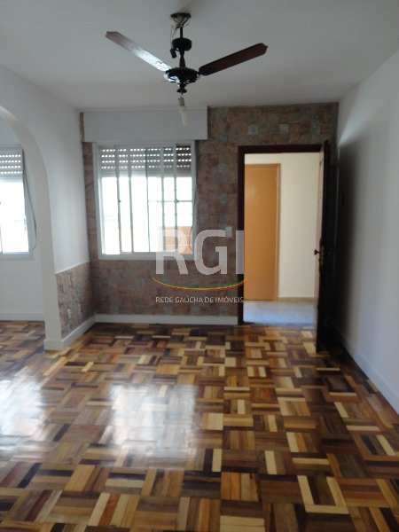 Apartamento com 72m², 2 dormitórios, 1 vaga no bairro Humaitá em Porto Alegre para Comprar