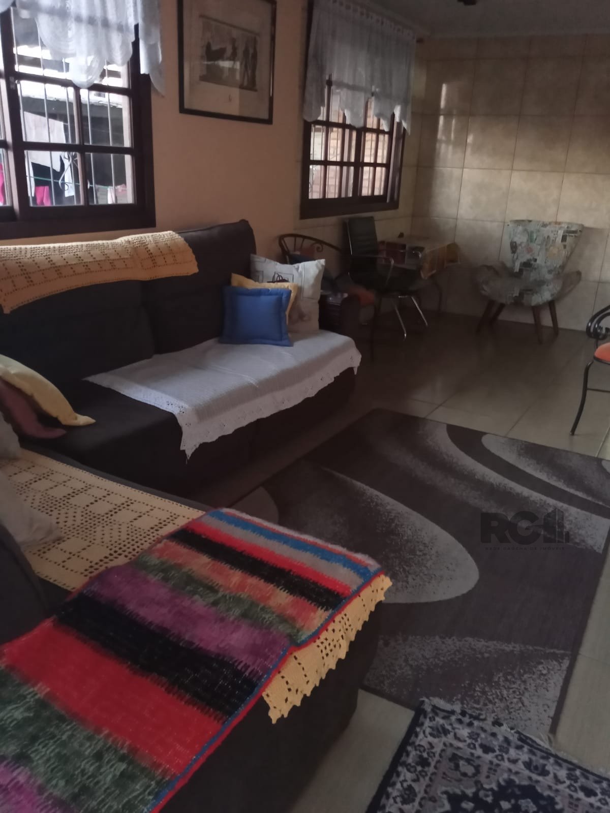 Casa com 100m², 3 dormitórios, 2 vagas no bairro Passo das Pedras em Porto Alegre para Comprar