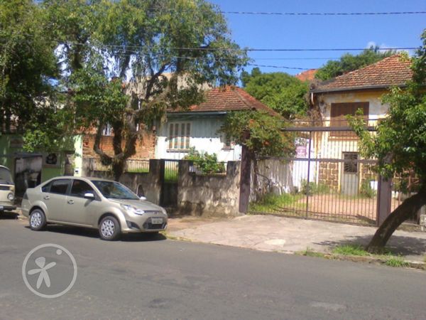Casa com 80m², 2 dormitórios, 3 vagas no bairro Petrópolis em Porto Alegre para Comprar