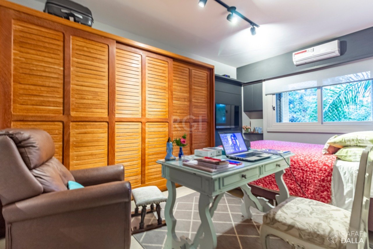 Cobertura para Venda - 304.71m², 3 dormitórios, sendo 1 suites, 2 vagas - Bela Vista