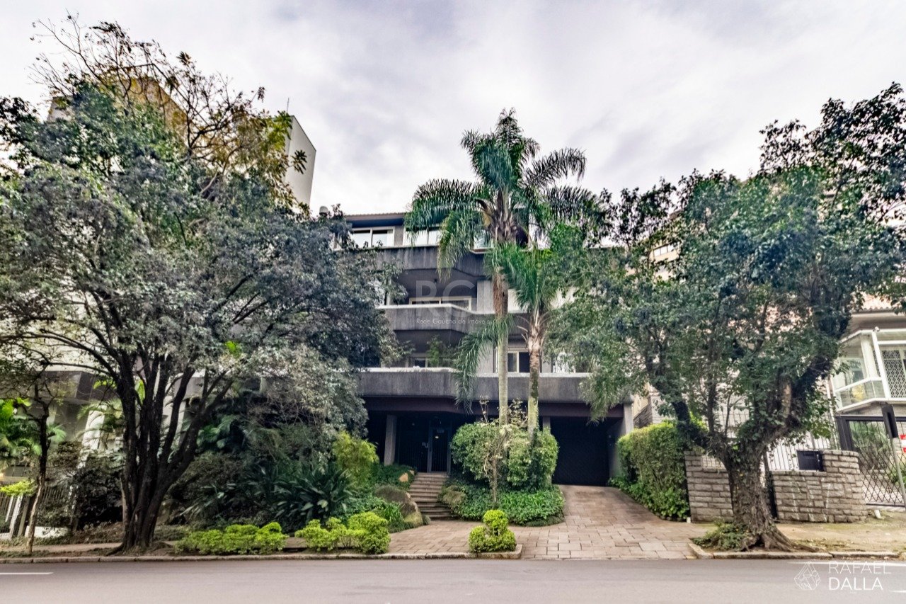 Cobertura para Venda - 304.71m², 3 dormitórios, sendo 1 suites, 2 vagas - Bela Vista