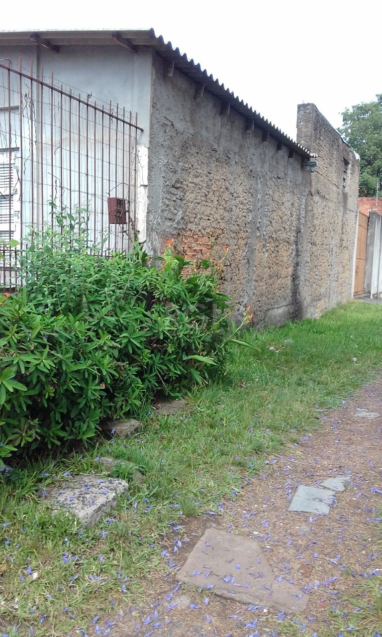 Casa à venda com 2 quartos, 80m² - Foto 2