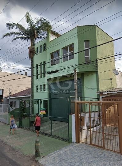 Depósito/Pavilhão à venda com 320m² no bairro Navegantes em Porto Alegre