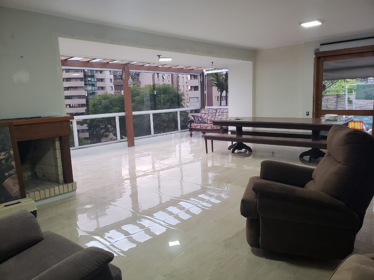 Cobertura com 296m², 3 dormitórios, 1 suíte, 3 vagas no bairro Petrópolis em Porto Alegre para Comprar