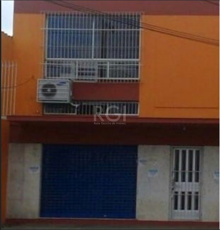 Predio com 147m², 2 vagas no bairro São João em Porto Alegre para Comprar