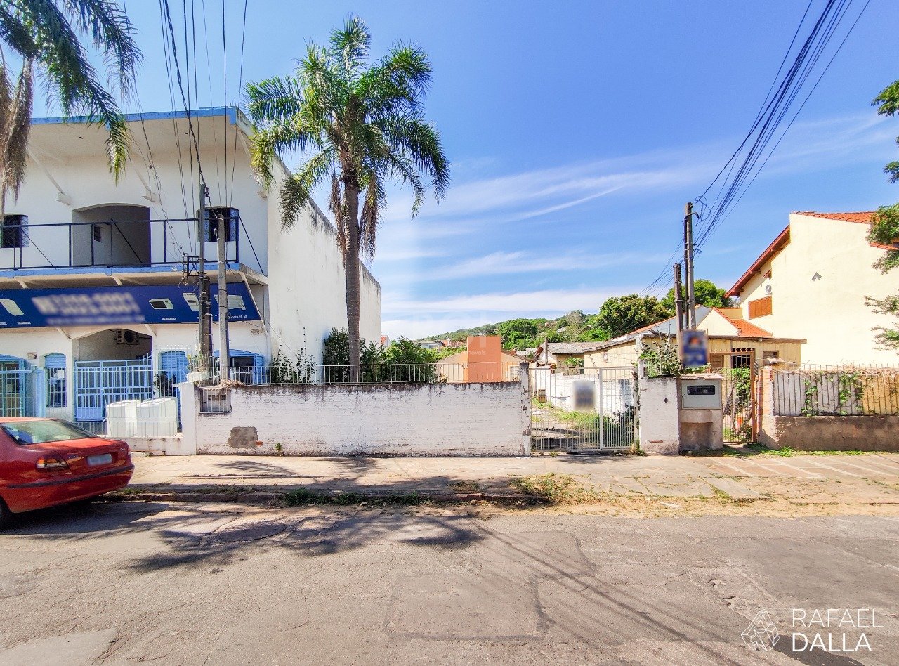 Terreno com 885m² no bairro Tristeza em Porto Alegre para Comprar