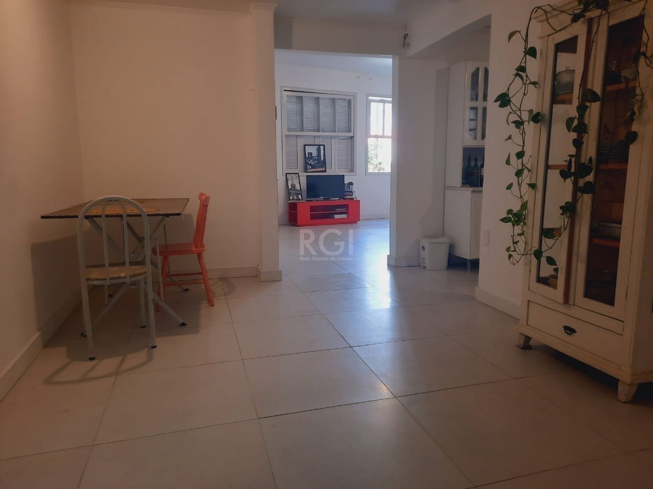 Apartamento à venda com 107m², 2 quartos, 1 suíte, 1 vaga no bairro Floresta em Porto Alegre