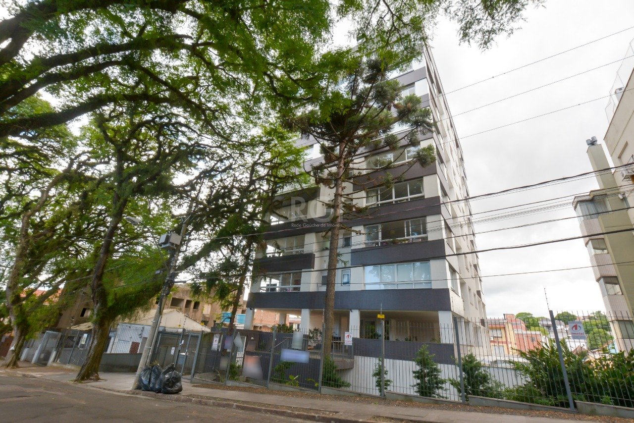 Apartamento com 70m², 2 dormitórios, 1 suíte no bairro Partenon em Porto Alegre para Comprar