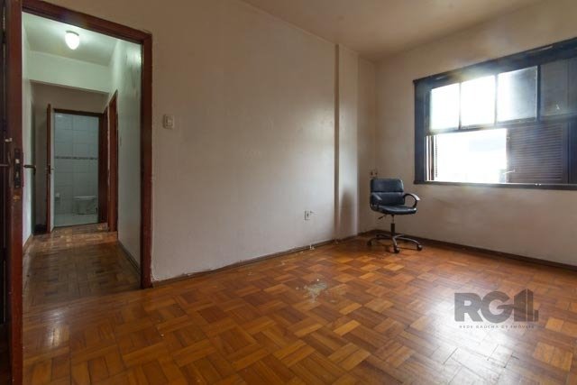 Apartamento com 74m², 3 dormitórios no bairro Floresta em Porto Alegre para Comprar