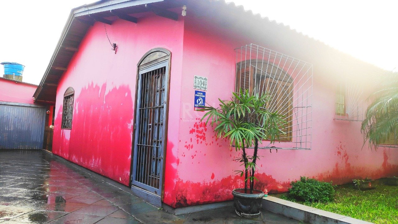 Casa com 138m², 3 dormitórios, 1 suíte, 4 vagas no bairro Nova Cachoeirinha em Cachoeirinha para Comprar