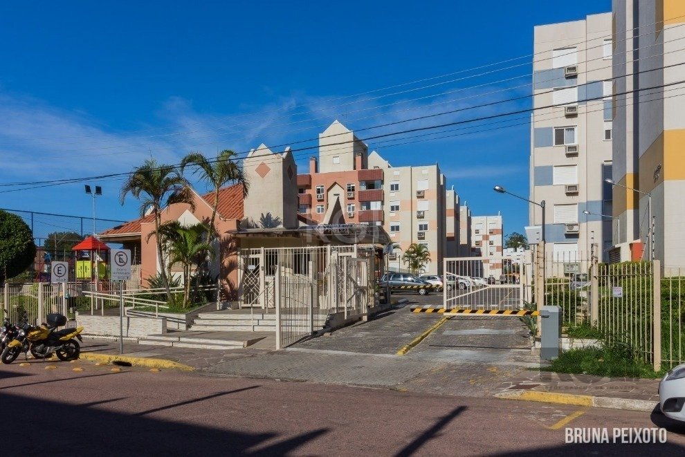 Apartamento com 70m², 2 dormitórios, 1 suíte, 1 vaga no bairro Jardim Itu em Porto Alegre para Comprar
