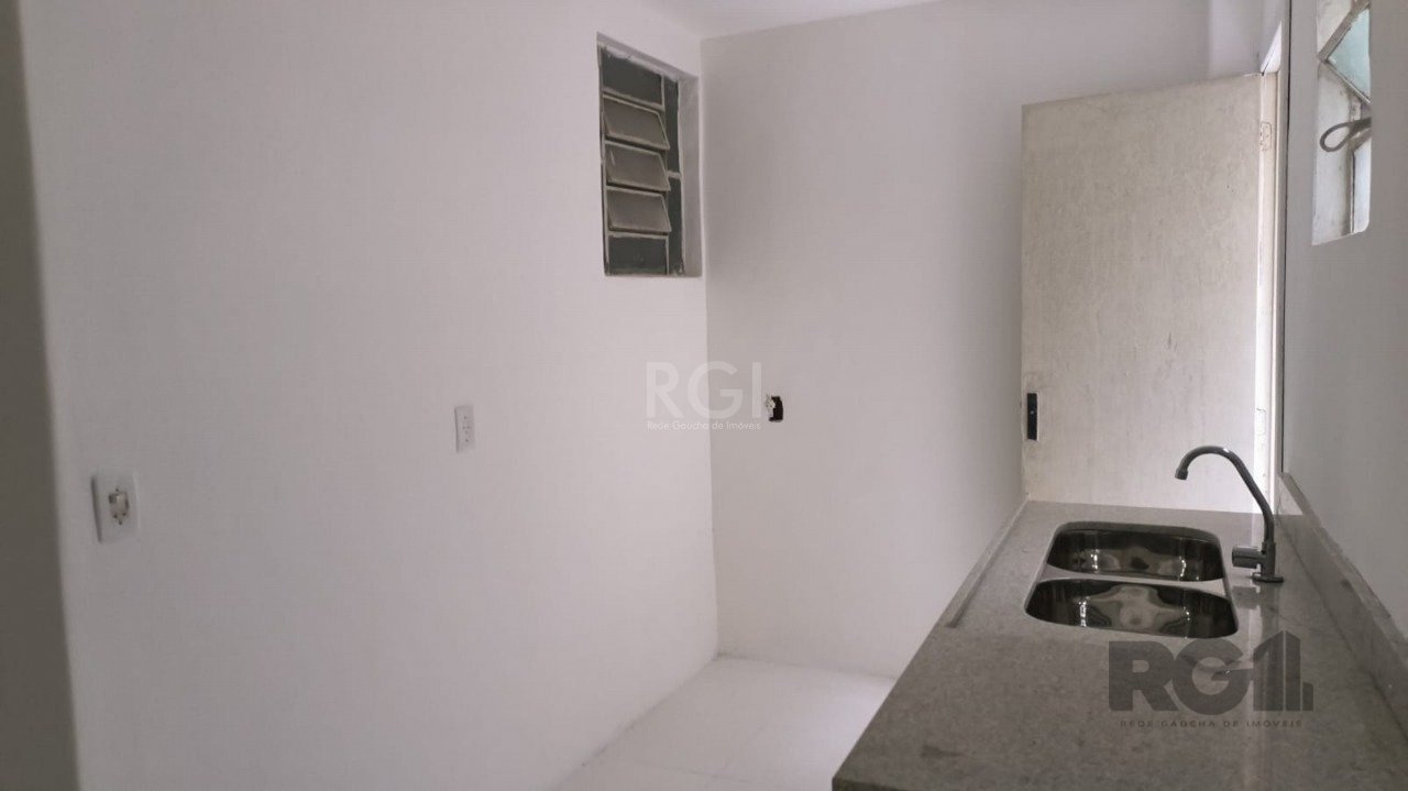 Apartamento com 54m², 1 dormitório no bairro Centro Histórico em Porto Alegre para Comprar