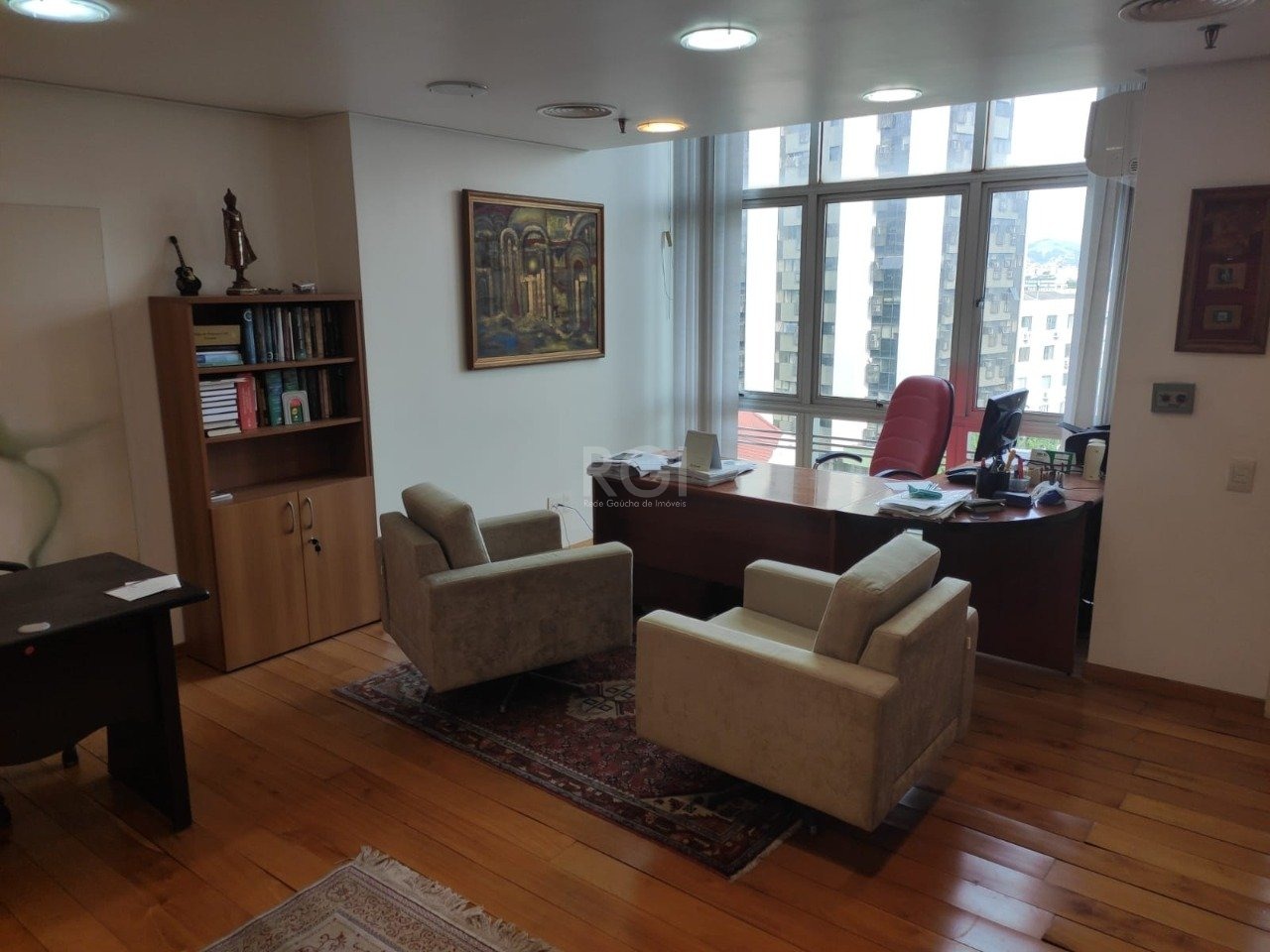 Conjunto/Sala com 32m² no bairro Moinhos de Vento em Porto Alegre para Comprar